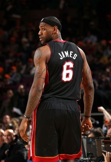 时显得犹豫 时显得犹豫