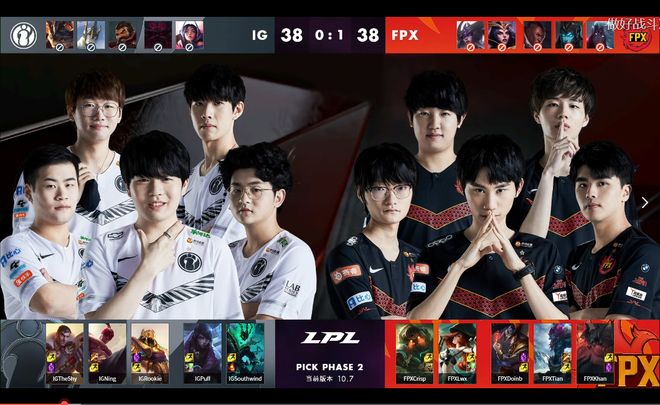 3-2!1-1!西甲争冠变天:皇马紧追巴萨 54岁匪帅骂骂咧咧退群了.